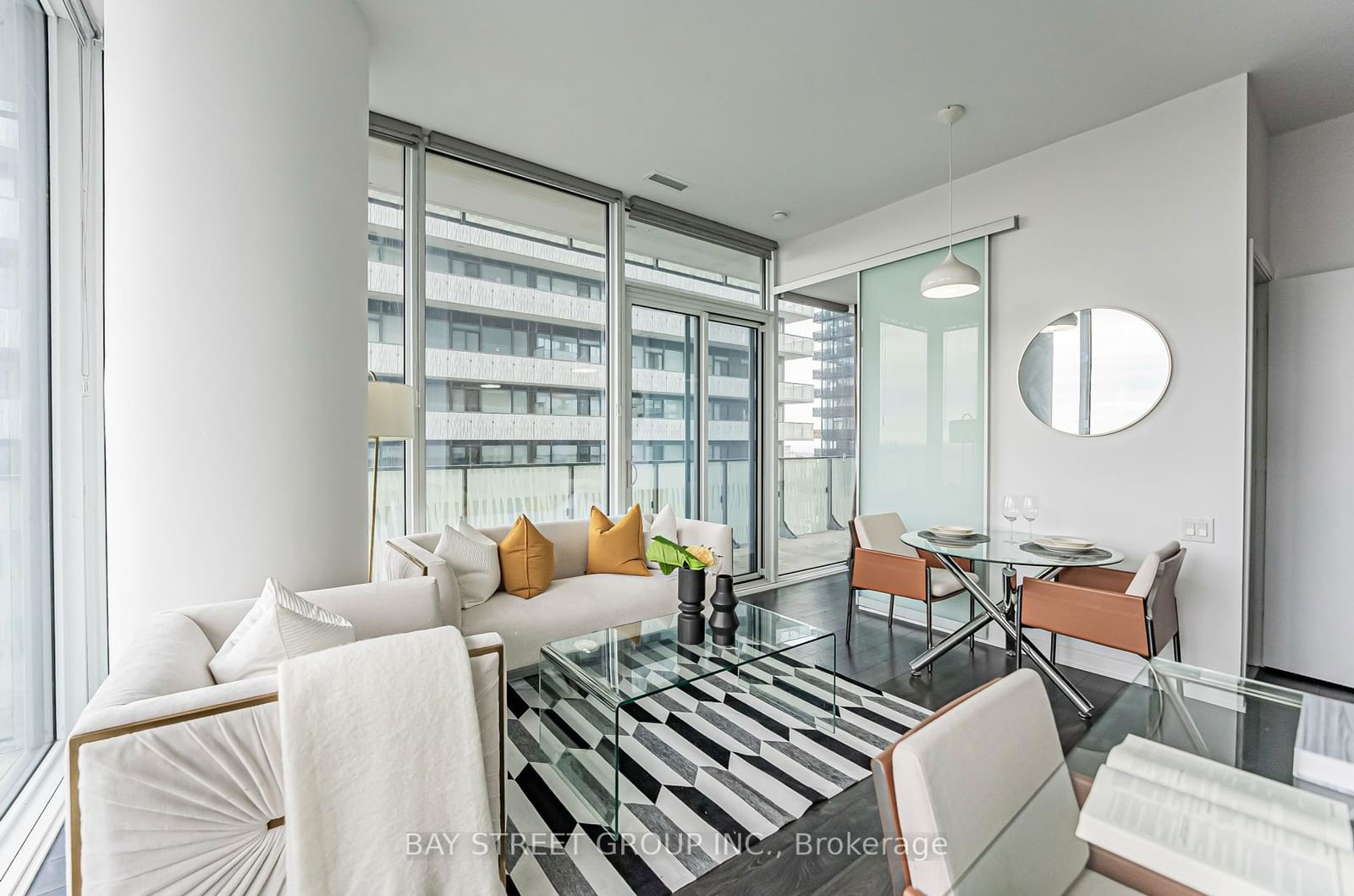 42 Charles St E, unit 2908 for sale