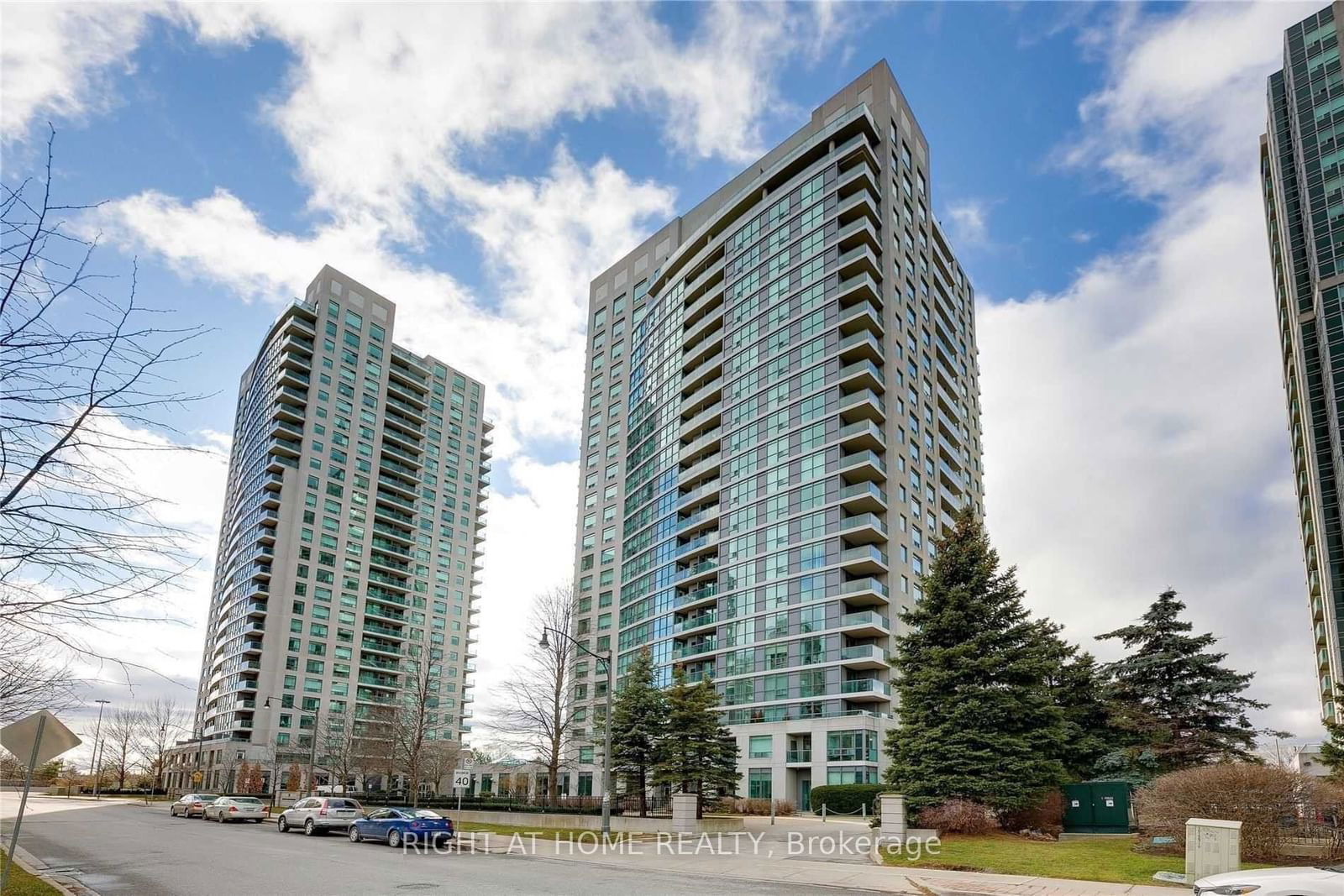 28 Harrison Garden Blvd, unit 1706 for rent