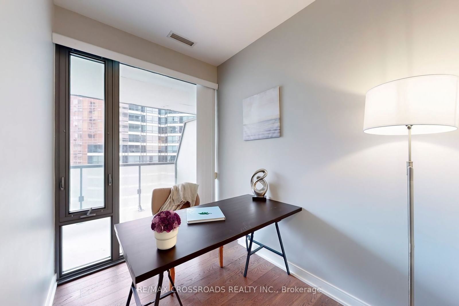 57 St Joseph St, unit 1910 for rent