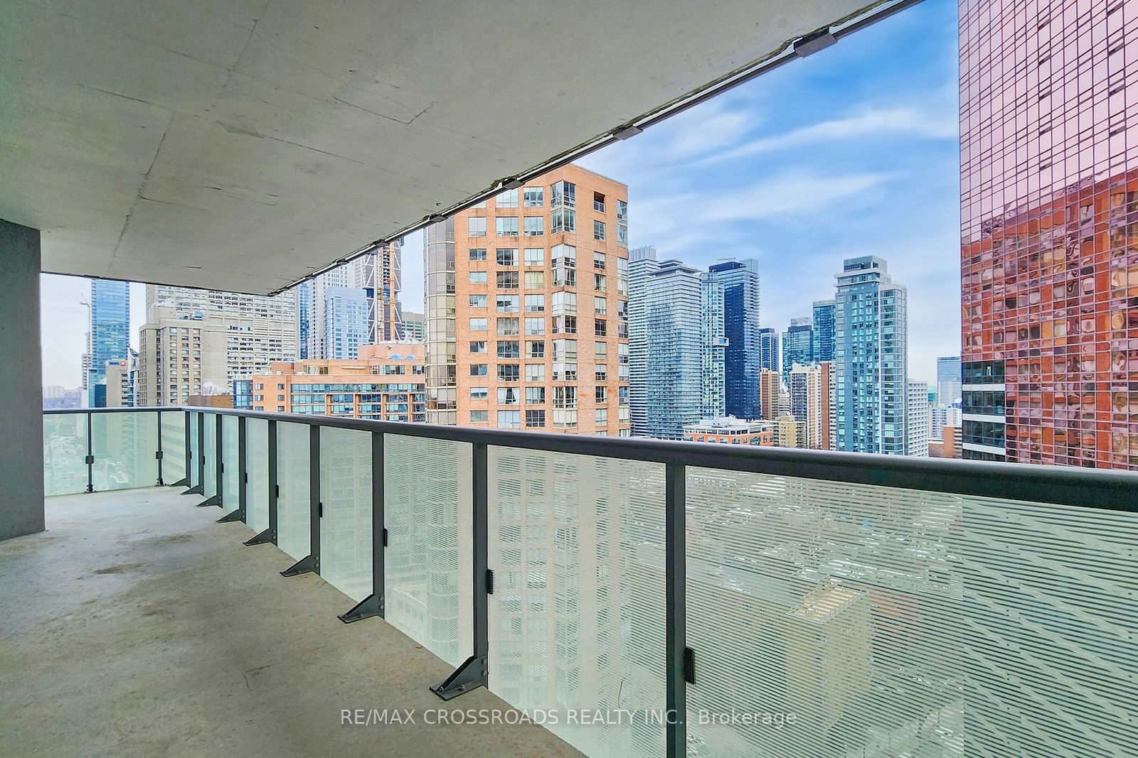 57 St Joseph St, unit 1910 for rent