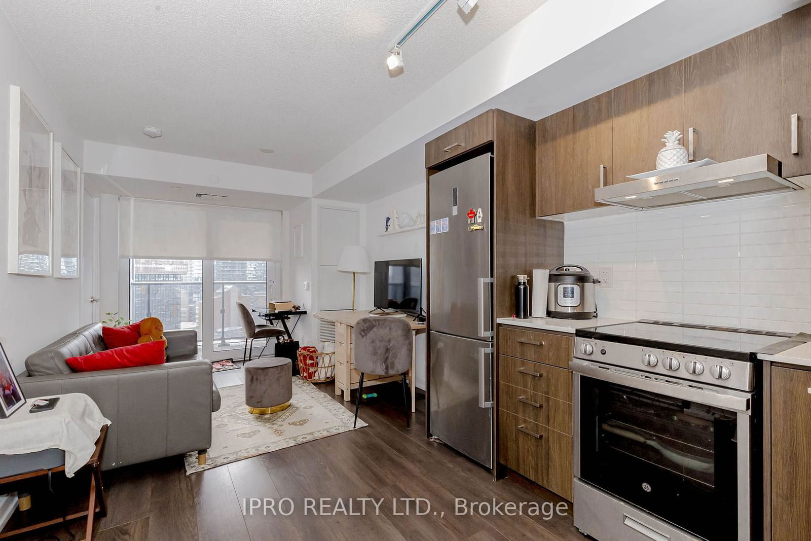 219 Dundas St E, unit 1705 for sale