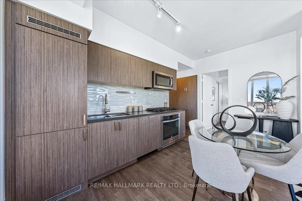 501 St Clair Ave W, unit 1811 for sale