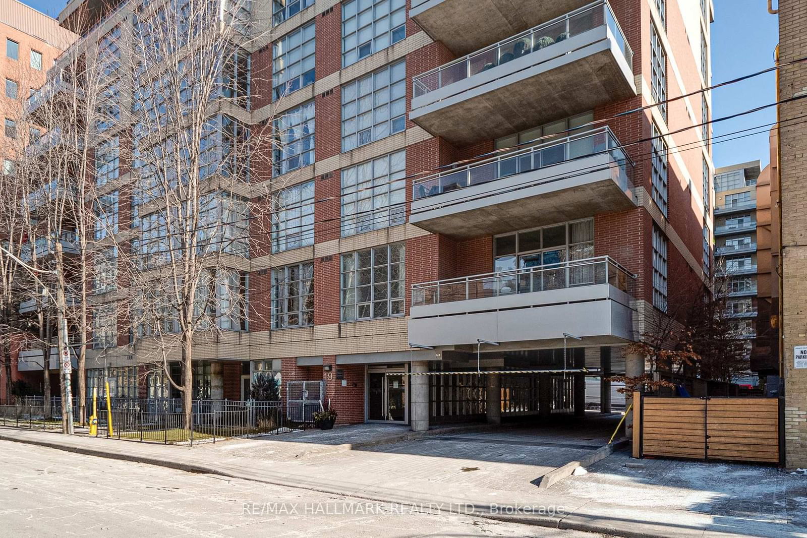 19 Brant St, unit 302 for rent