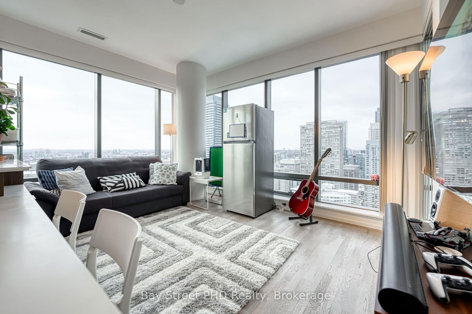 5 St. Joseph St, unit 3708 for sale