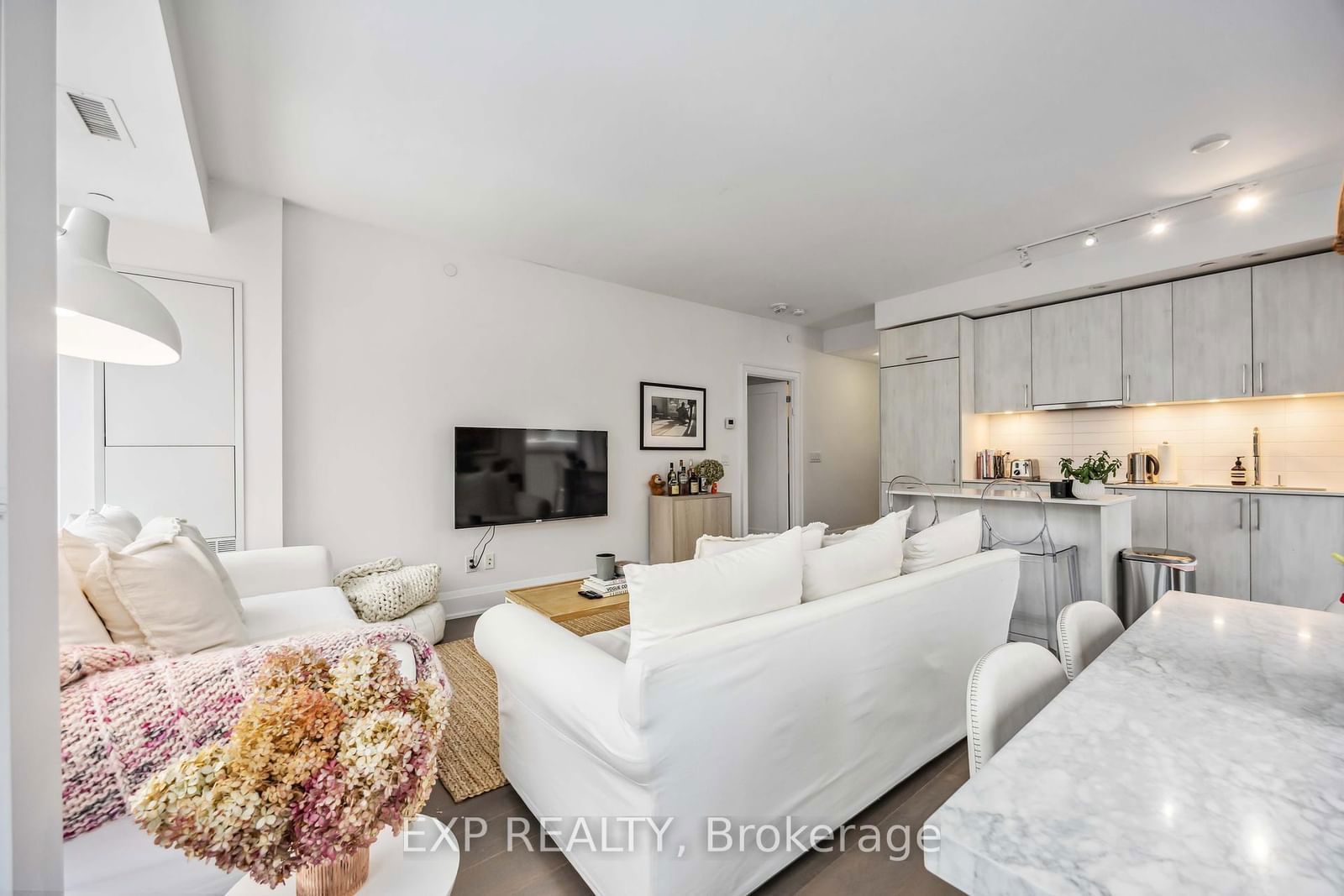 88 Cumberland St, unit 1907 for sale