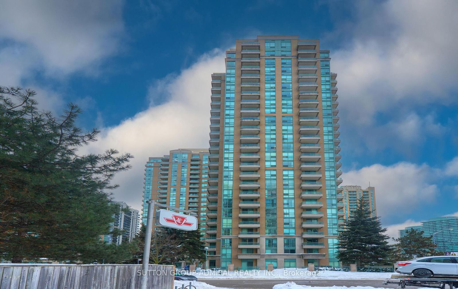 1 Pemberton Ave, unit 1802 for rent