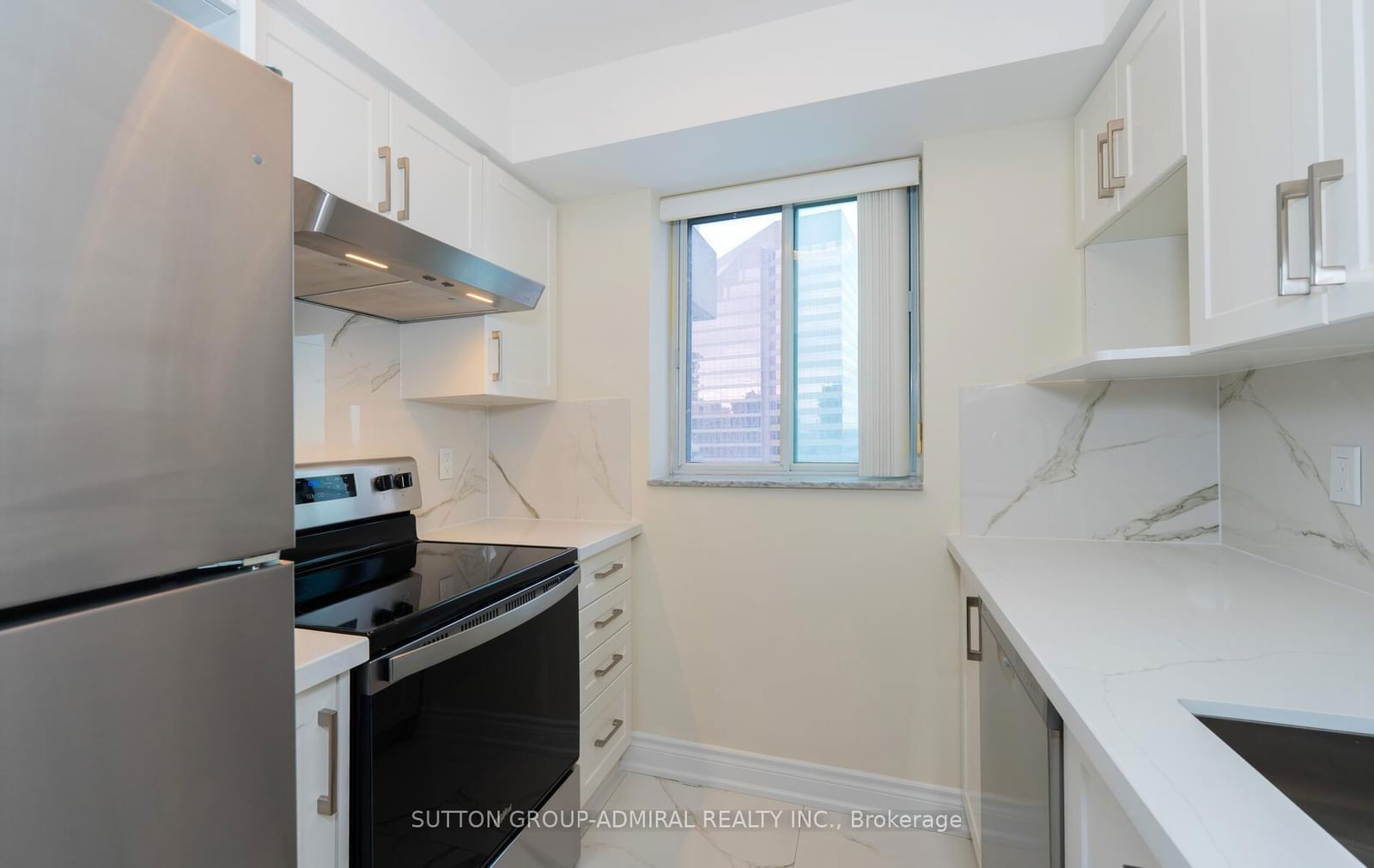 1 Pemberton Ave, unit 1802 for rent