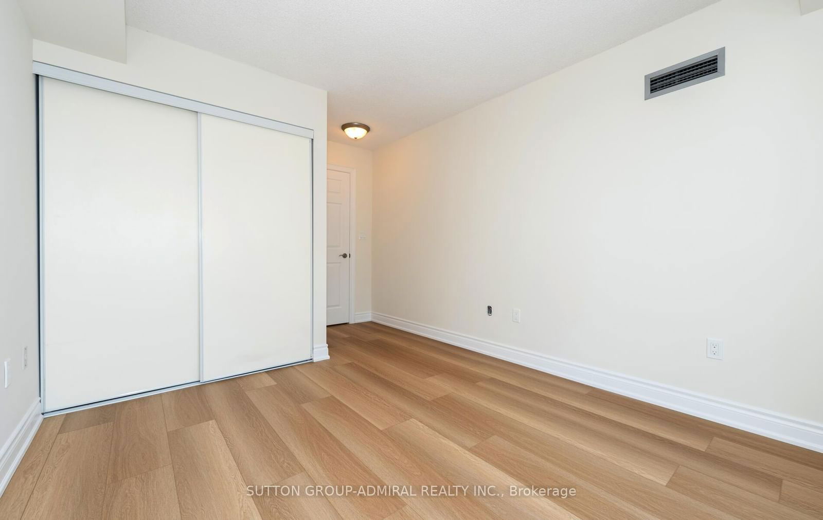 1 Pemberton Ave, unit 1802 for rent