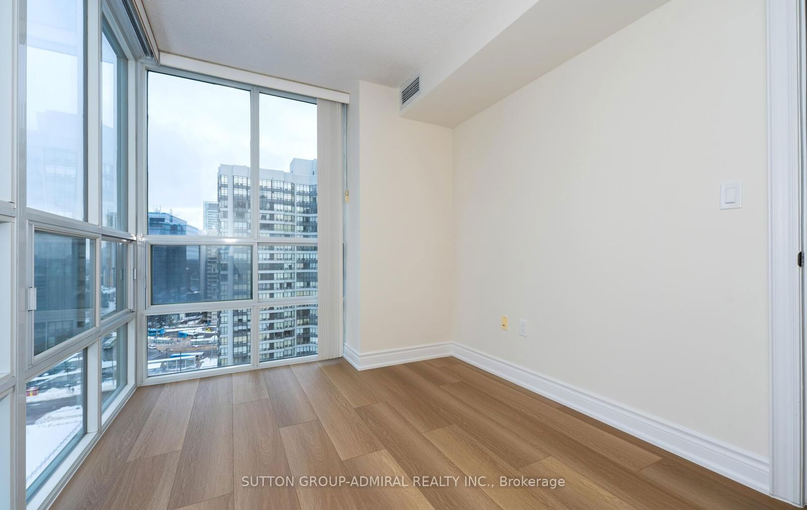 1 Pemberton Ave, unit 1802 for rent