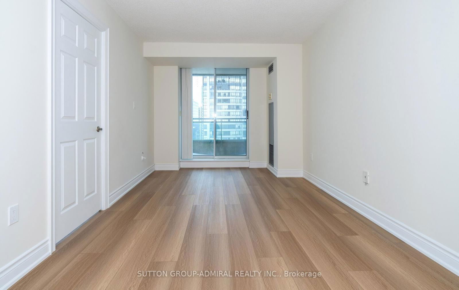 1 Pemberton Ave, unit 1802 for rent