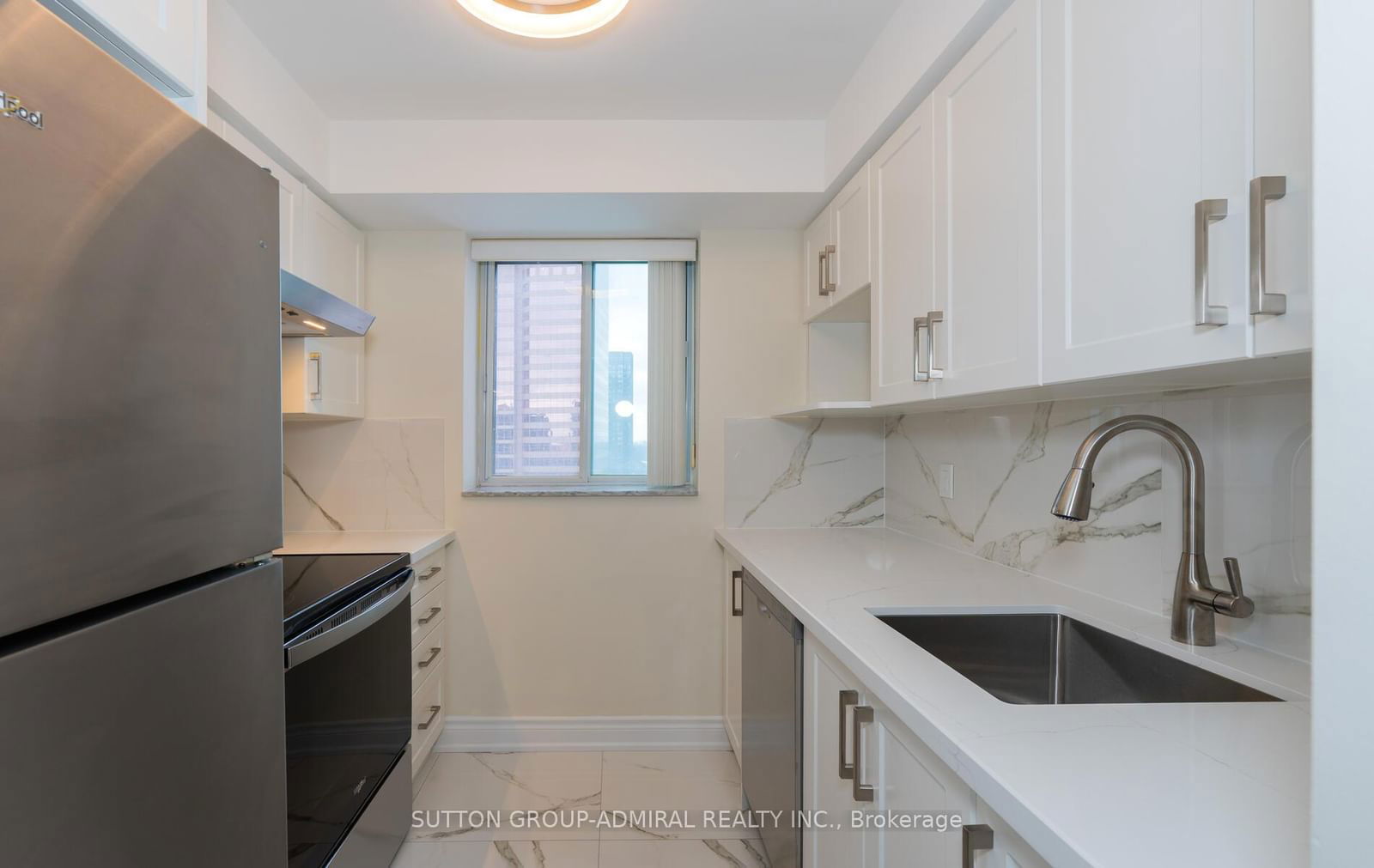 1 Pemberton Ave, unit 1802 for rent