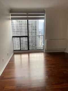 33 Harbour Sq, unit 3234 for rent