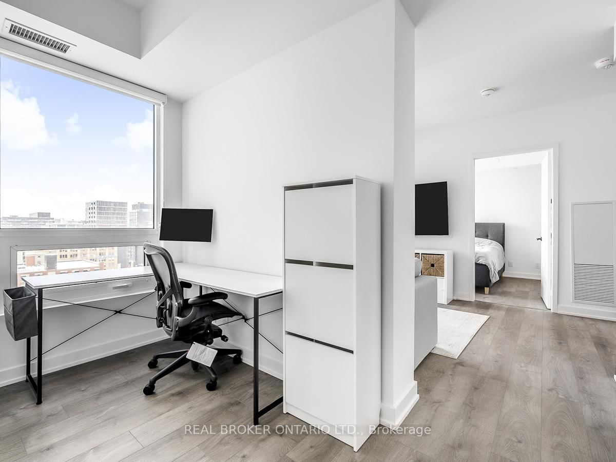 108 Peter St, unit 1323 for rent