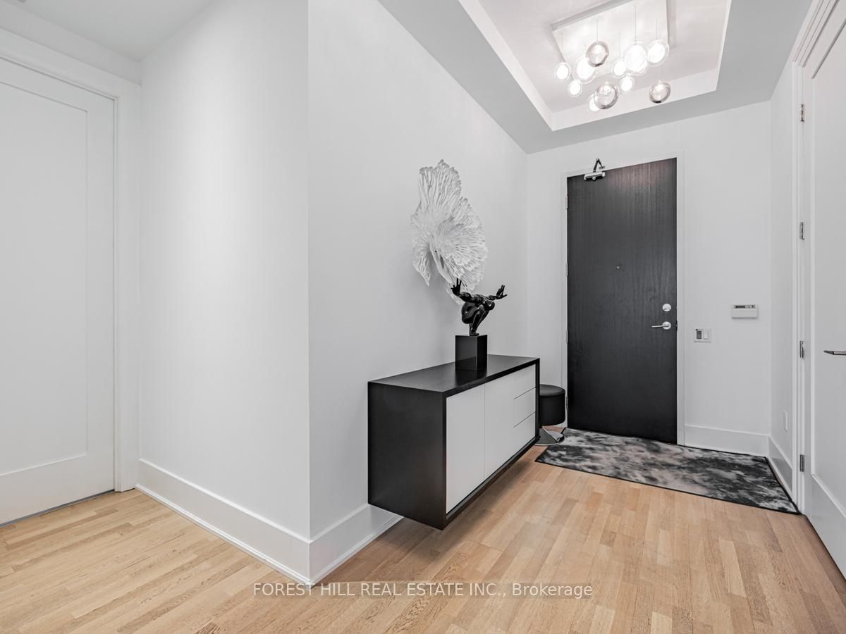 775 King St W, unit LPH5 for sale