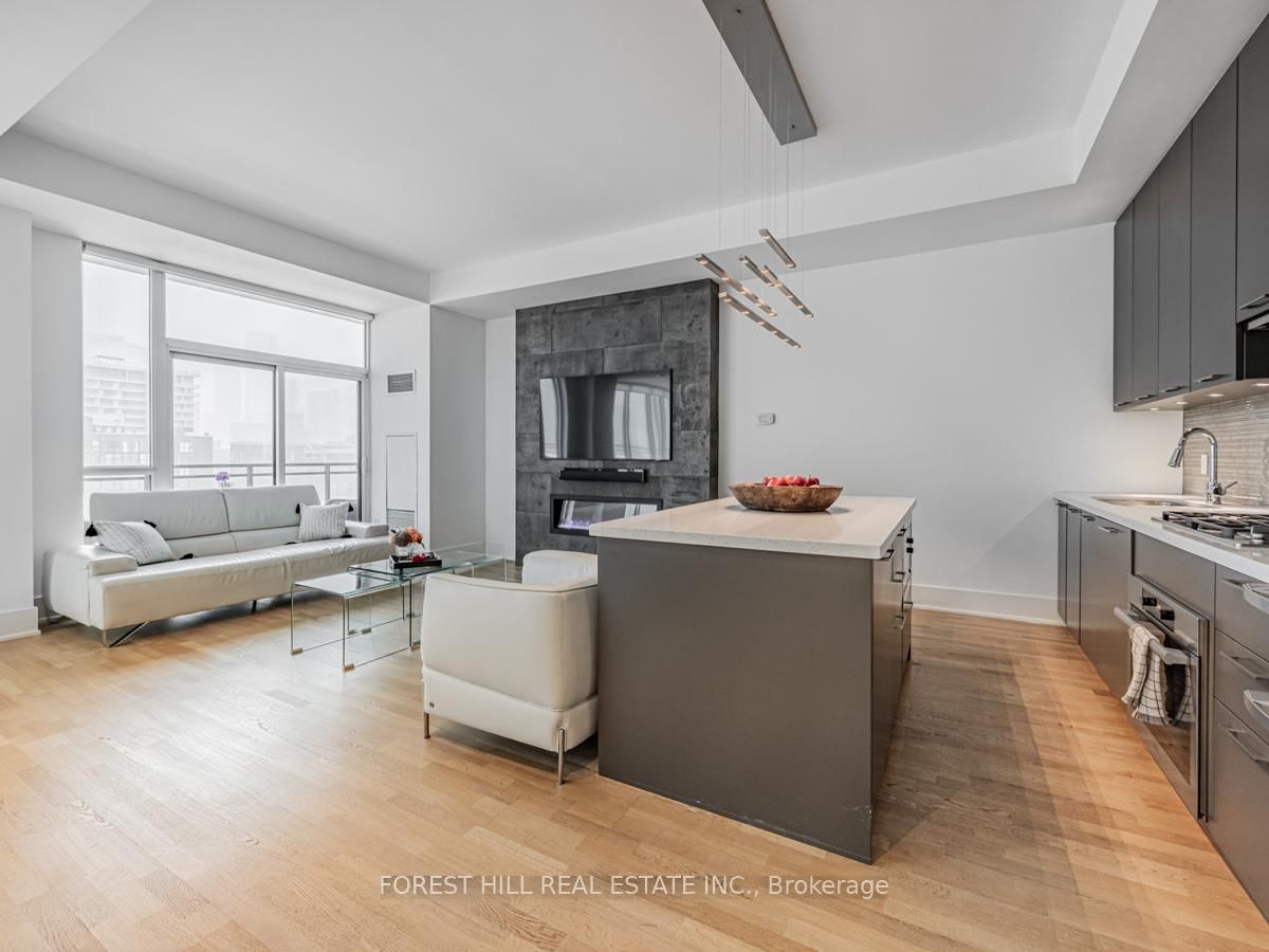 775 King St W, unit LPH5 for sale