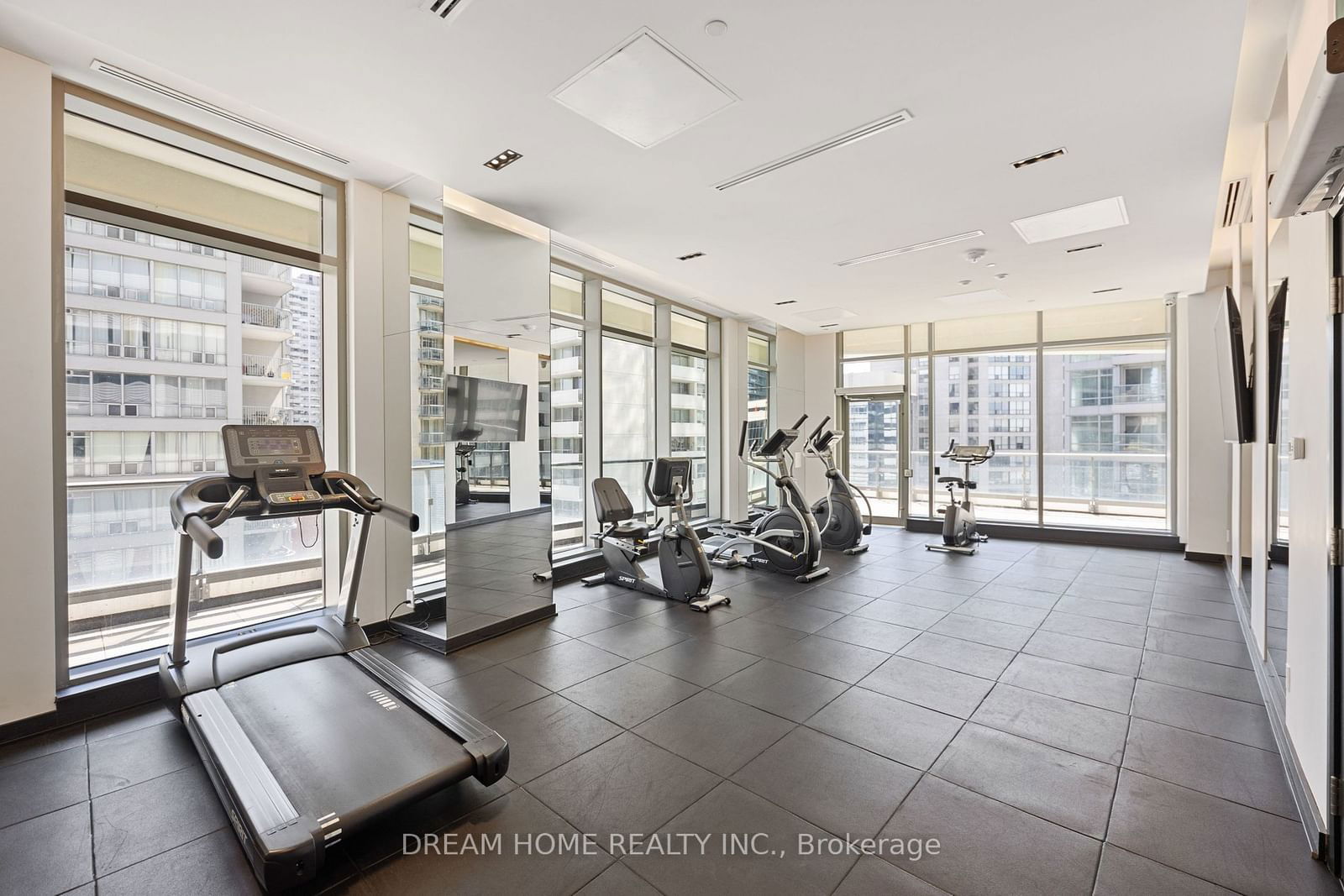 2221 Yonge St, unit 5303 for sale