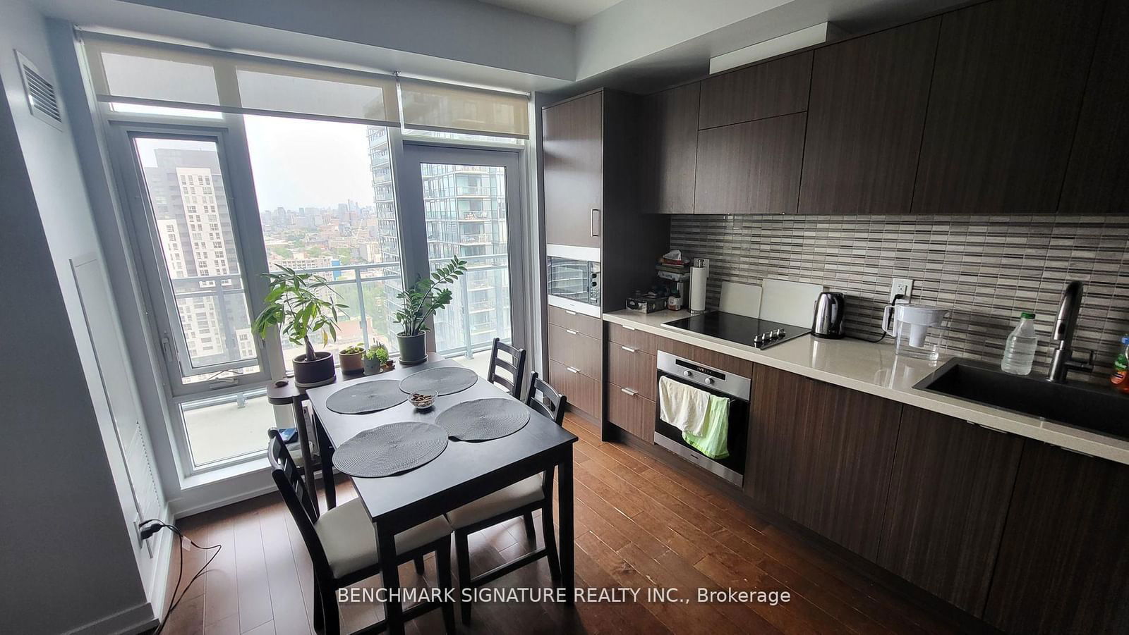 21 Widmer St, unit 3503 for sale