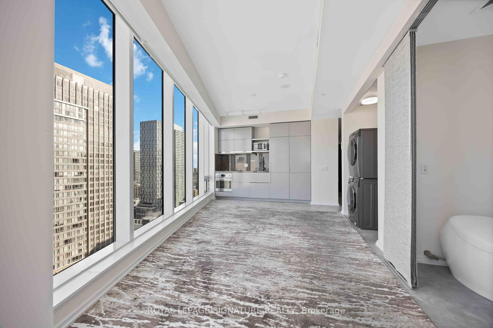 197 Yonge St, unit 2612 for sale