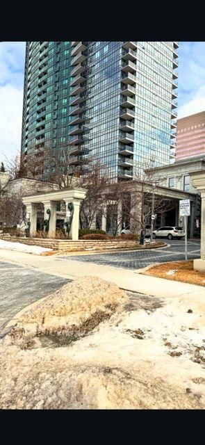 15 Greenview Ave, unit 1108 for sale