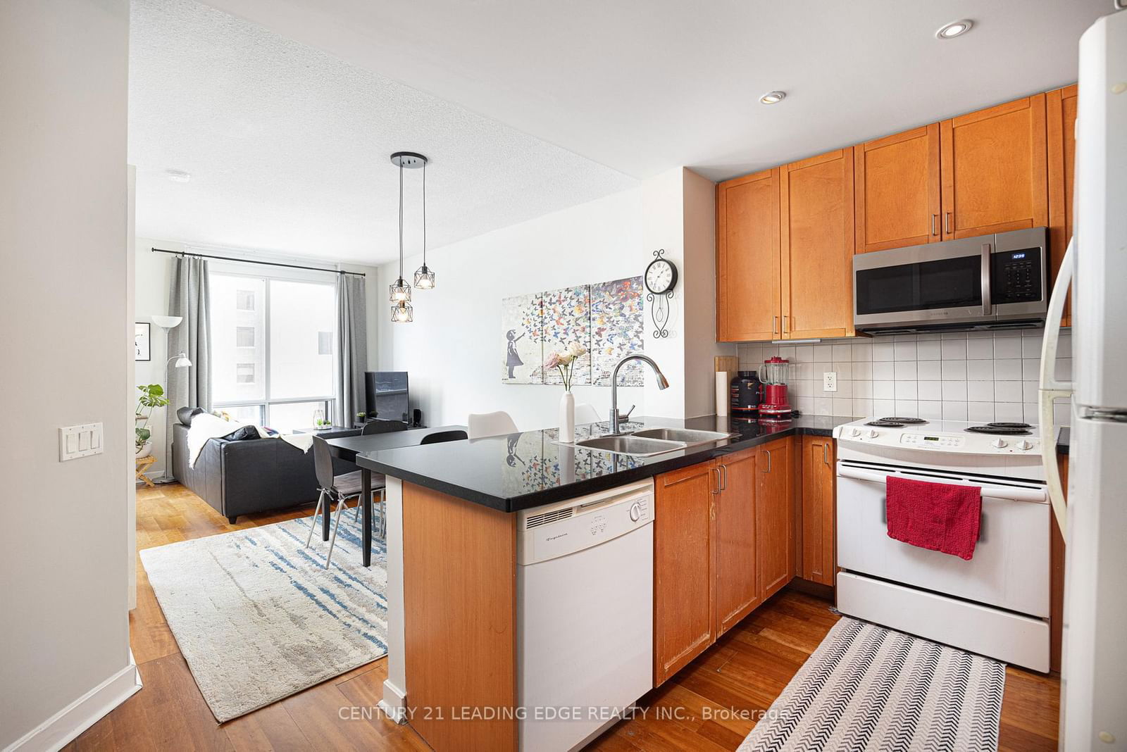 85 Bloor St E, unit 1413 for sale