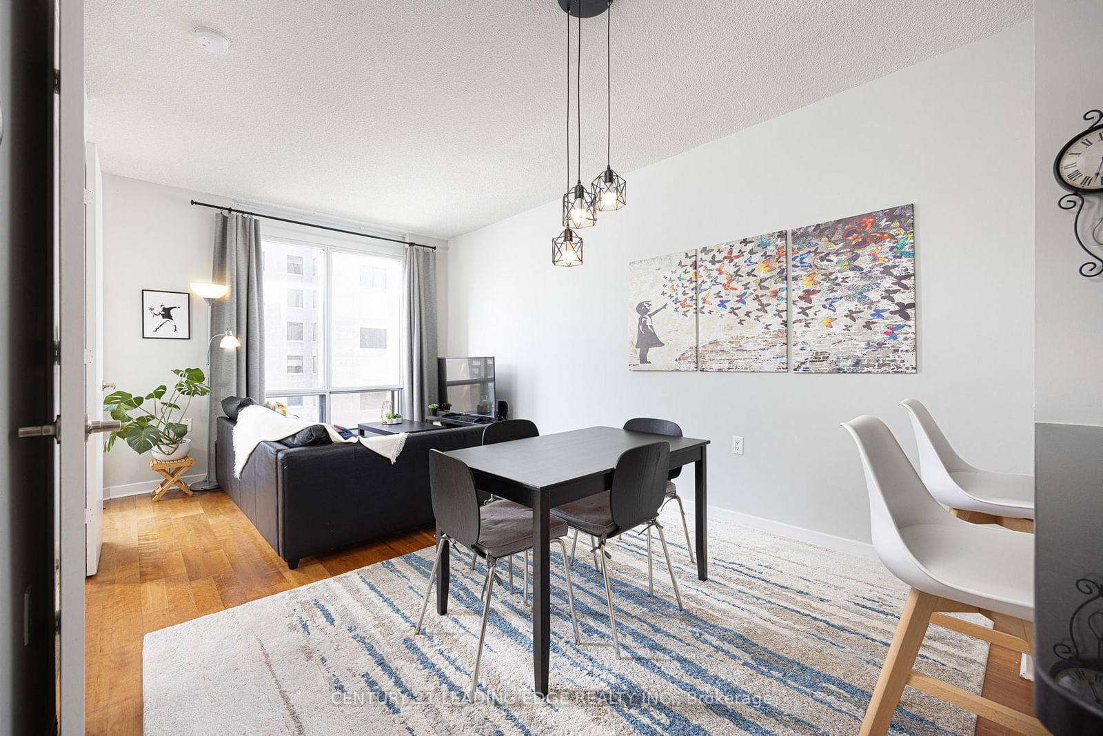 85 Bloor St E, unit 1413 for sale