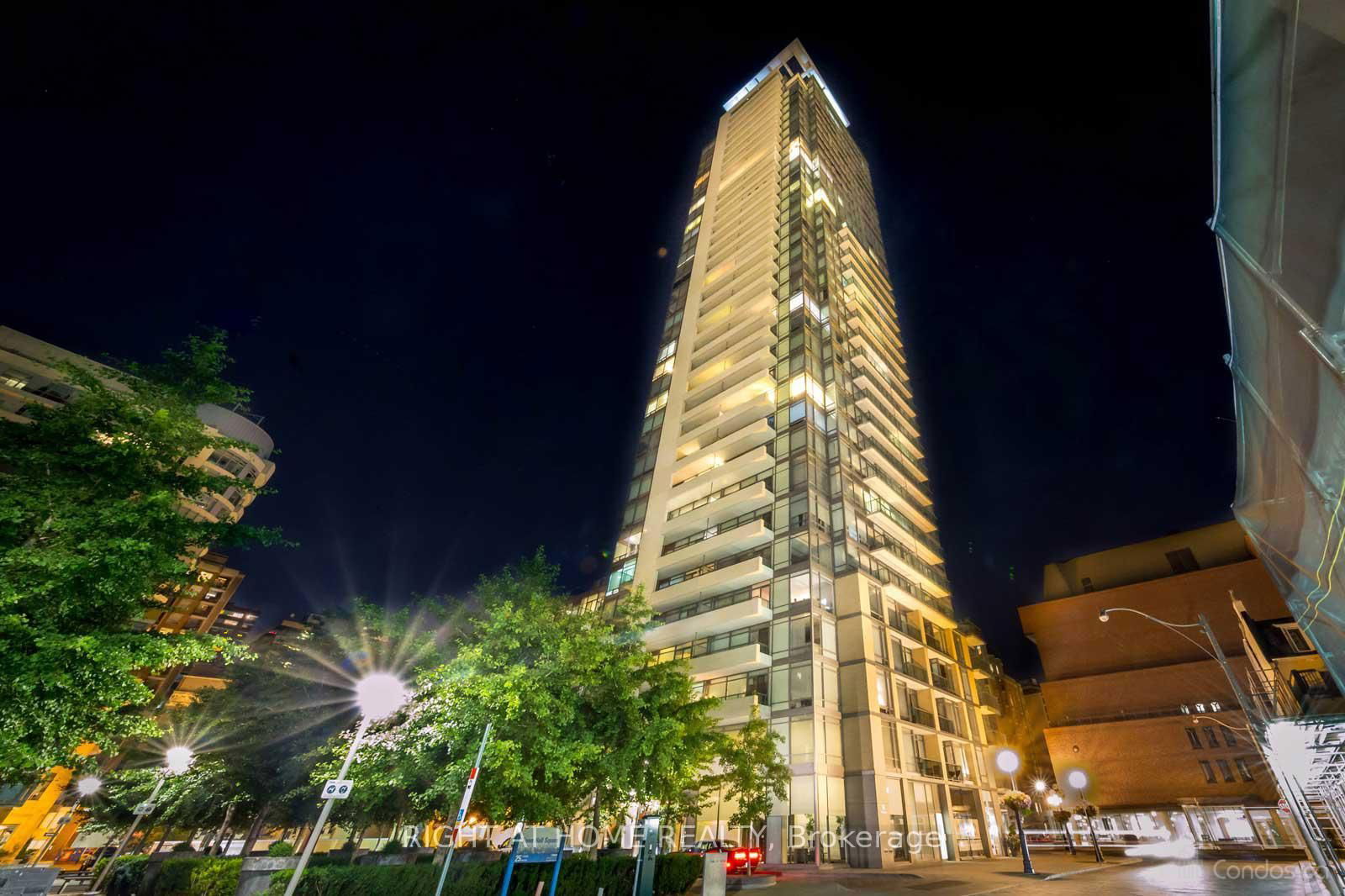 18 Yorkville Ave, unit 1904 for rent