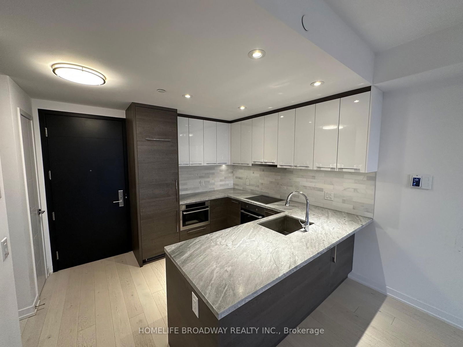 488 University Ave, unit 3012 for rent