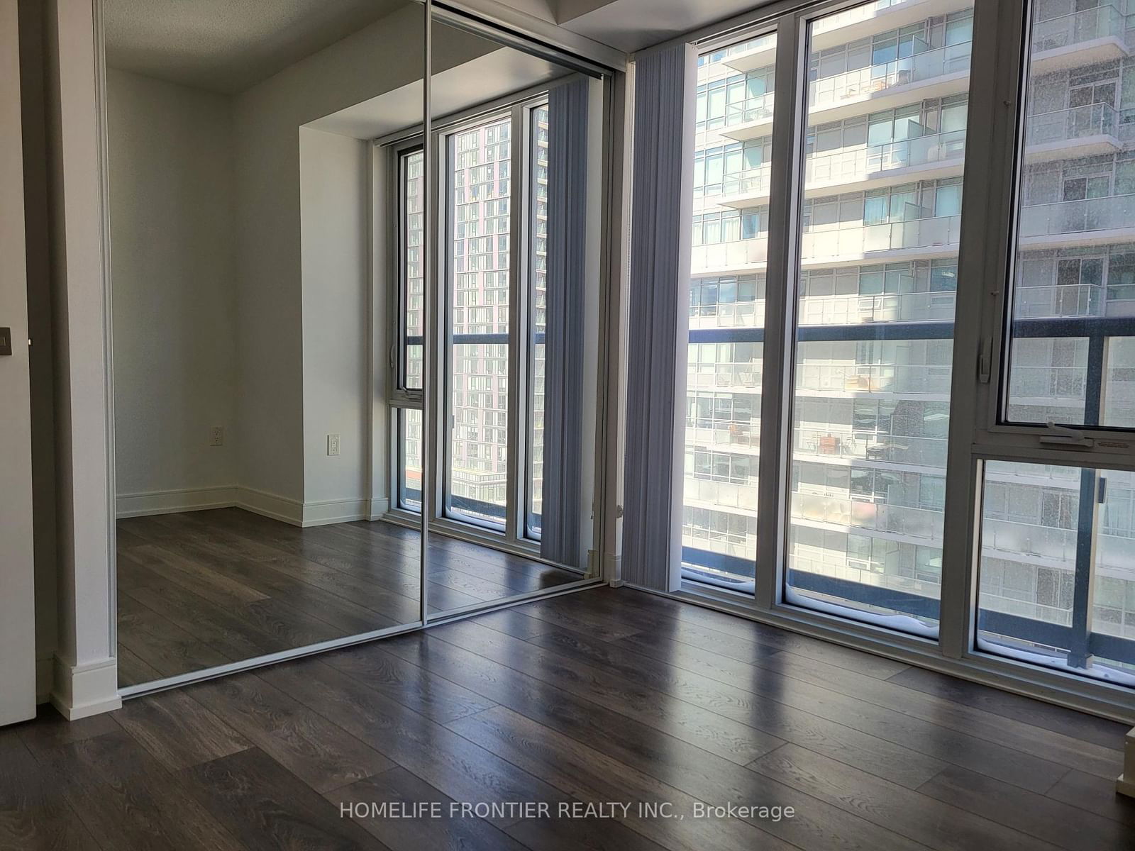 89 McGill St, unit 1705 for sale