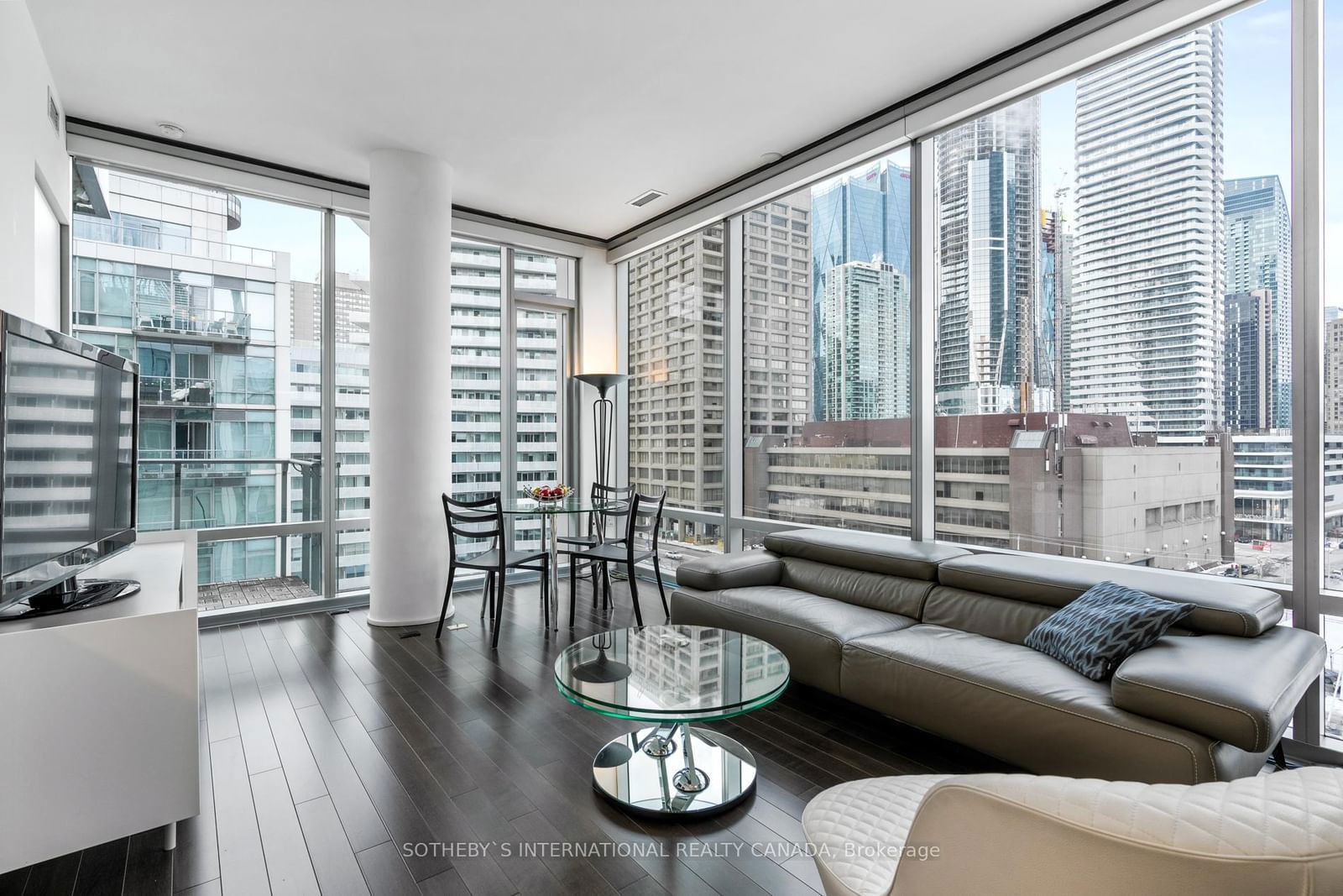 39 Queens Quay E, unit 803 for sale