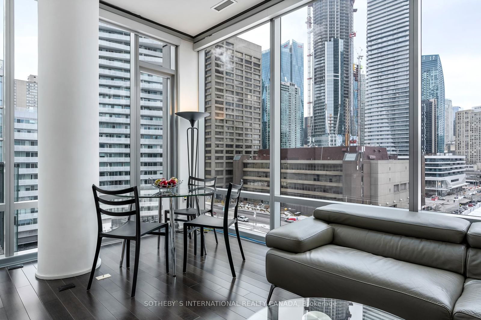 39 Queens Quay E, unit 803 for sale