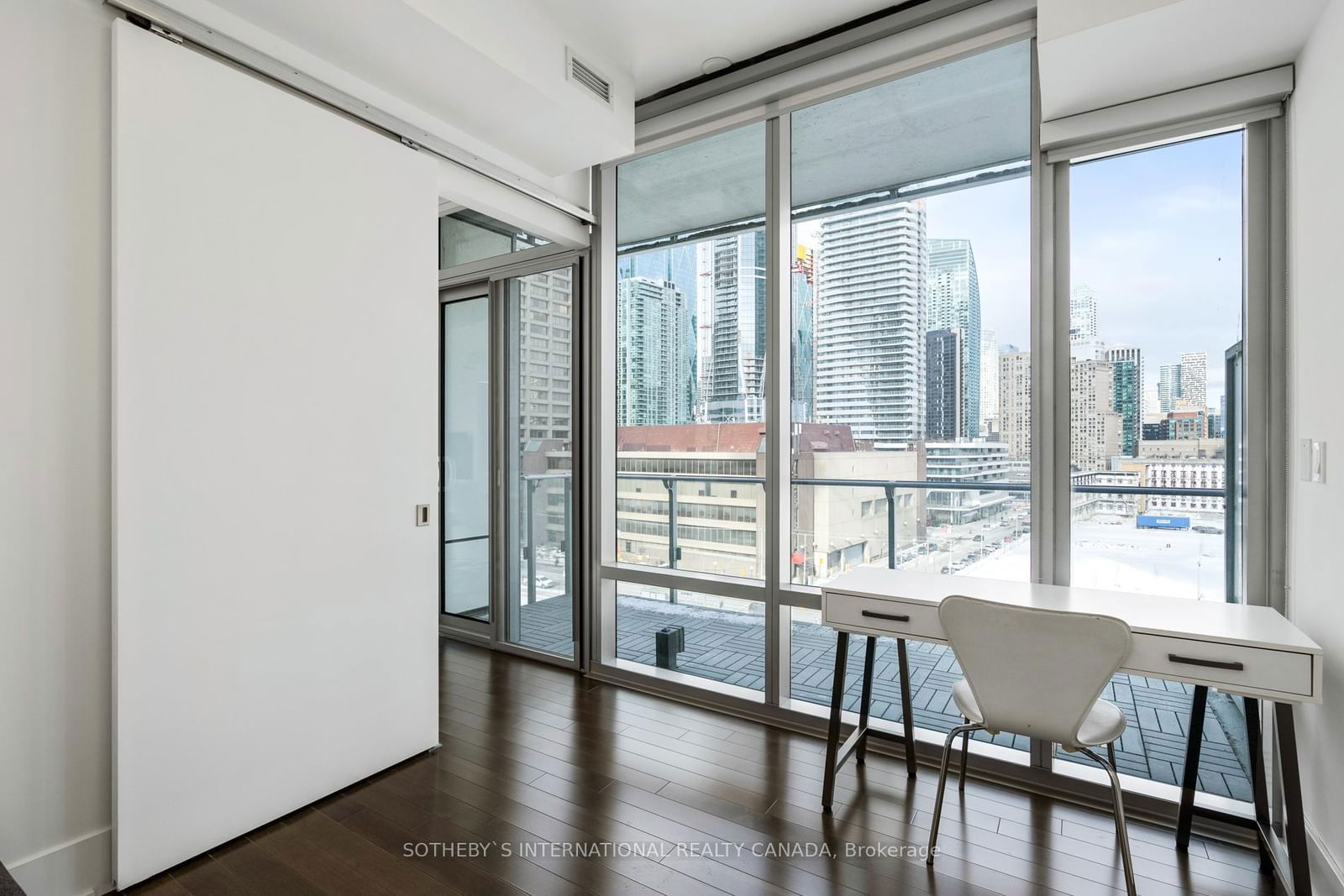 39 Queens Quay E, unit 803 for sale