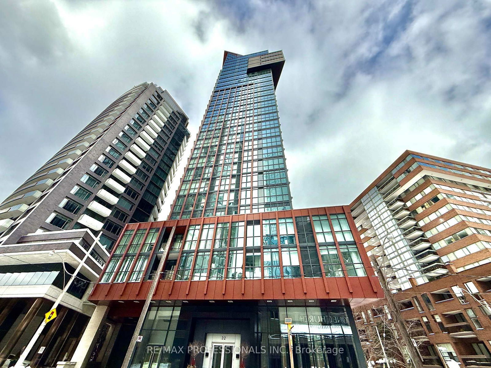 32 Davenport Rd, unit 2006 for rent