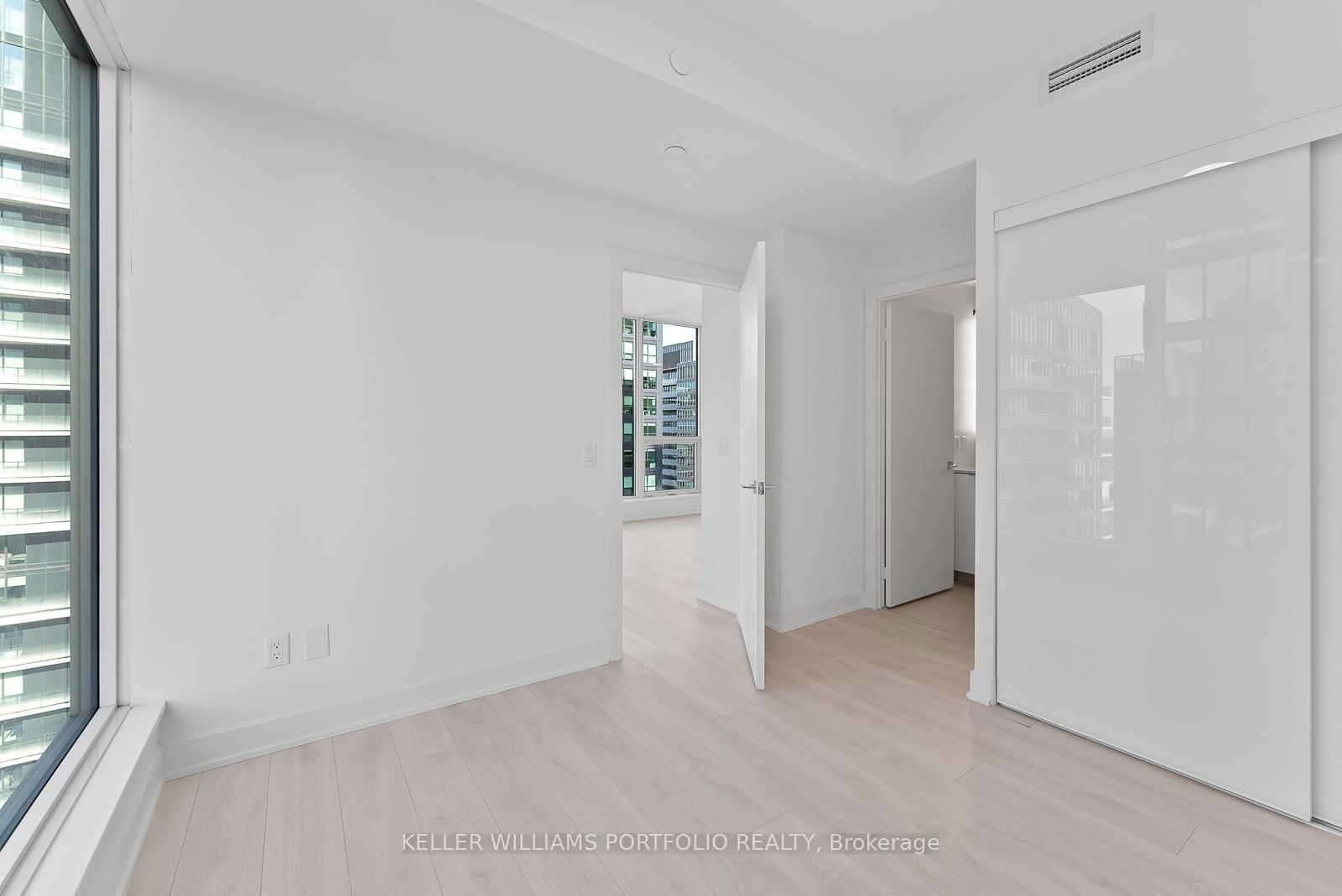 35 Mercer St, unit 3910 for rent