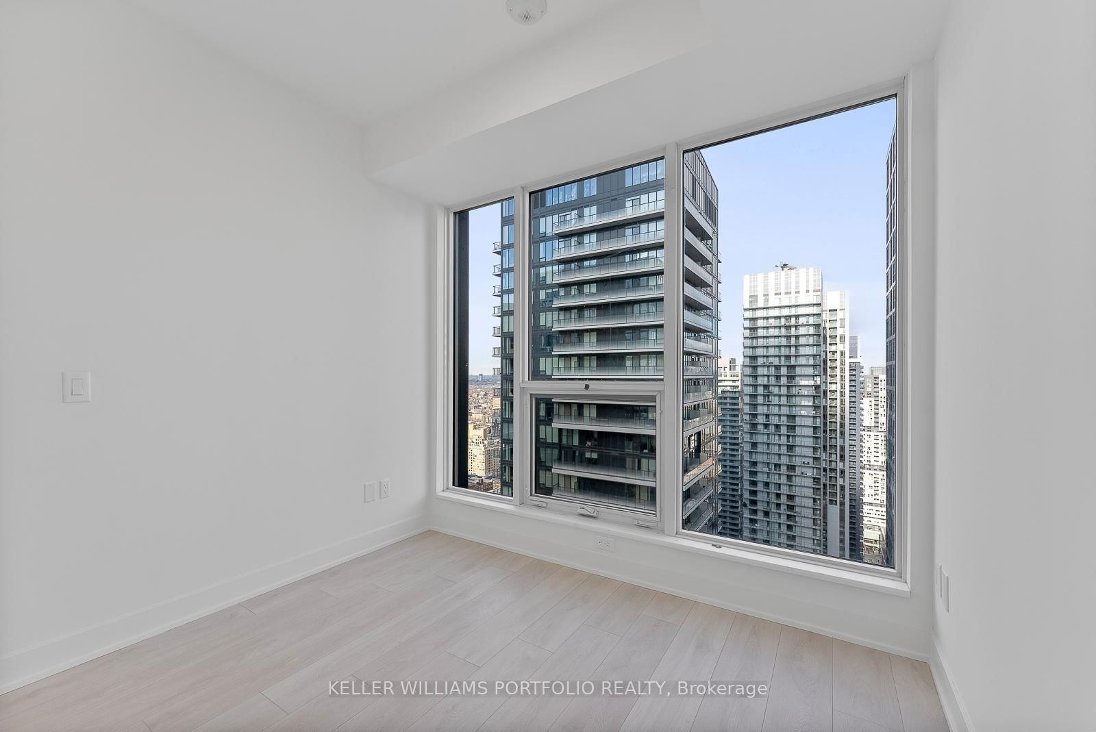 35 Mercer St, unit 3910 for rent