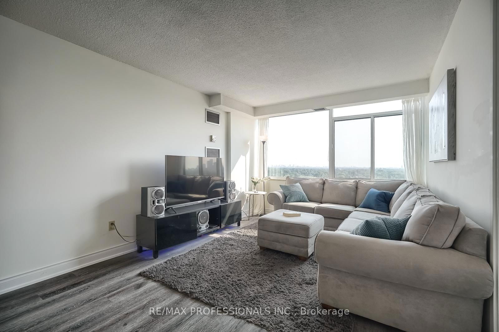 3000 Bathurst St, unit 1205 for sale