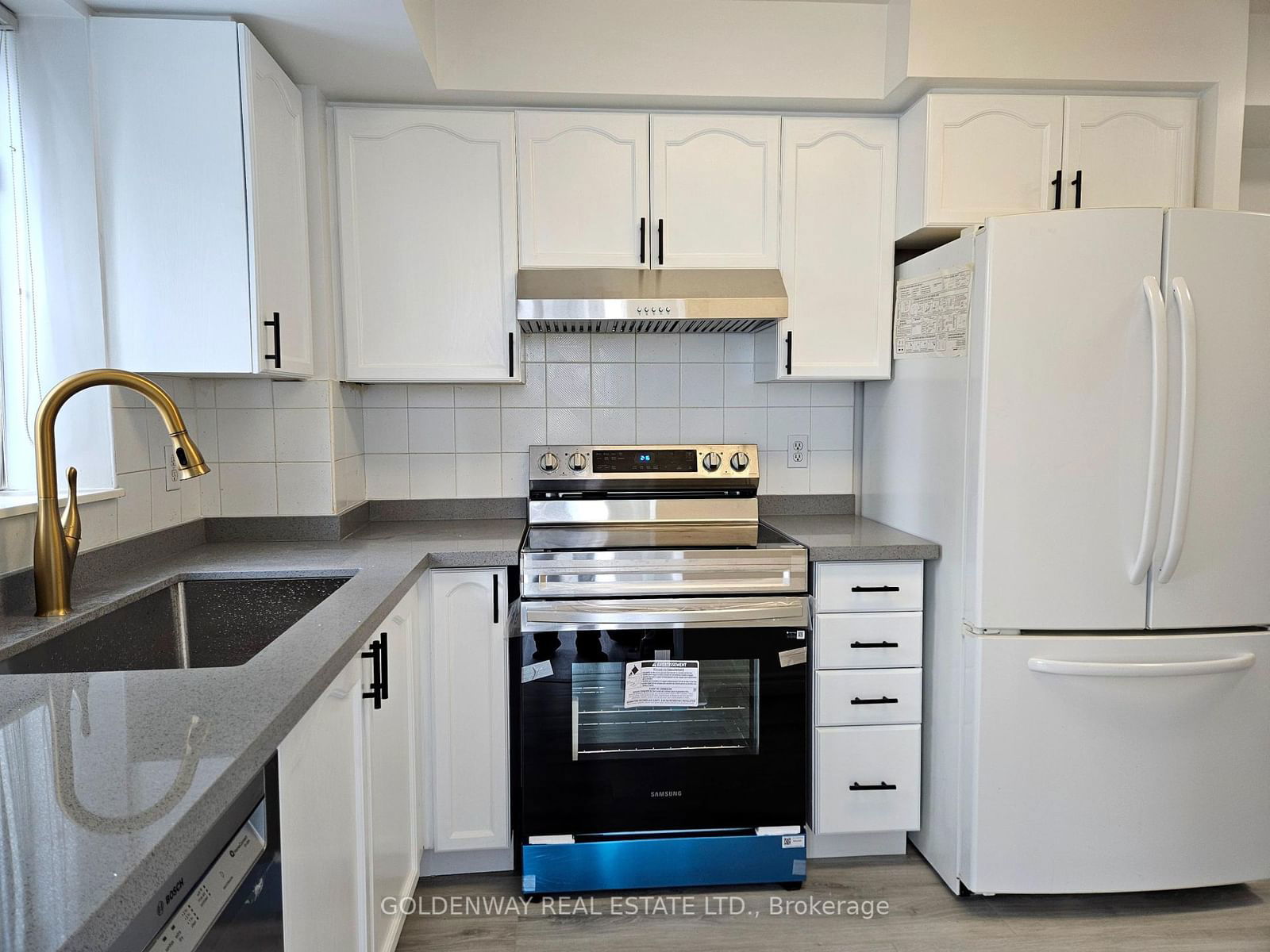 29 Pemberton Ave, unit #801 for rent