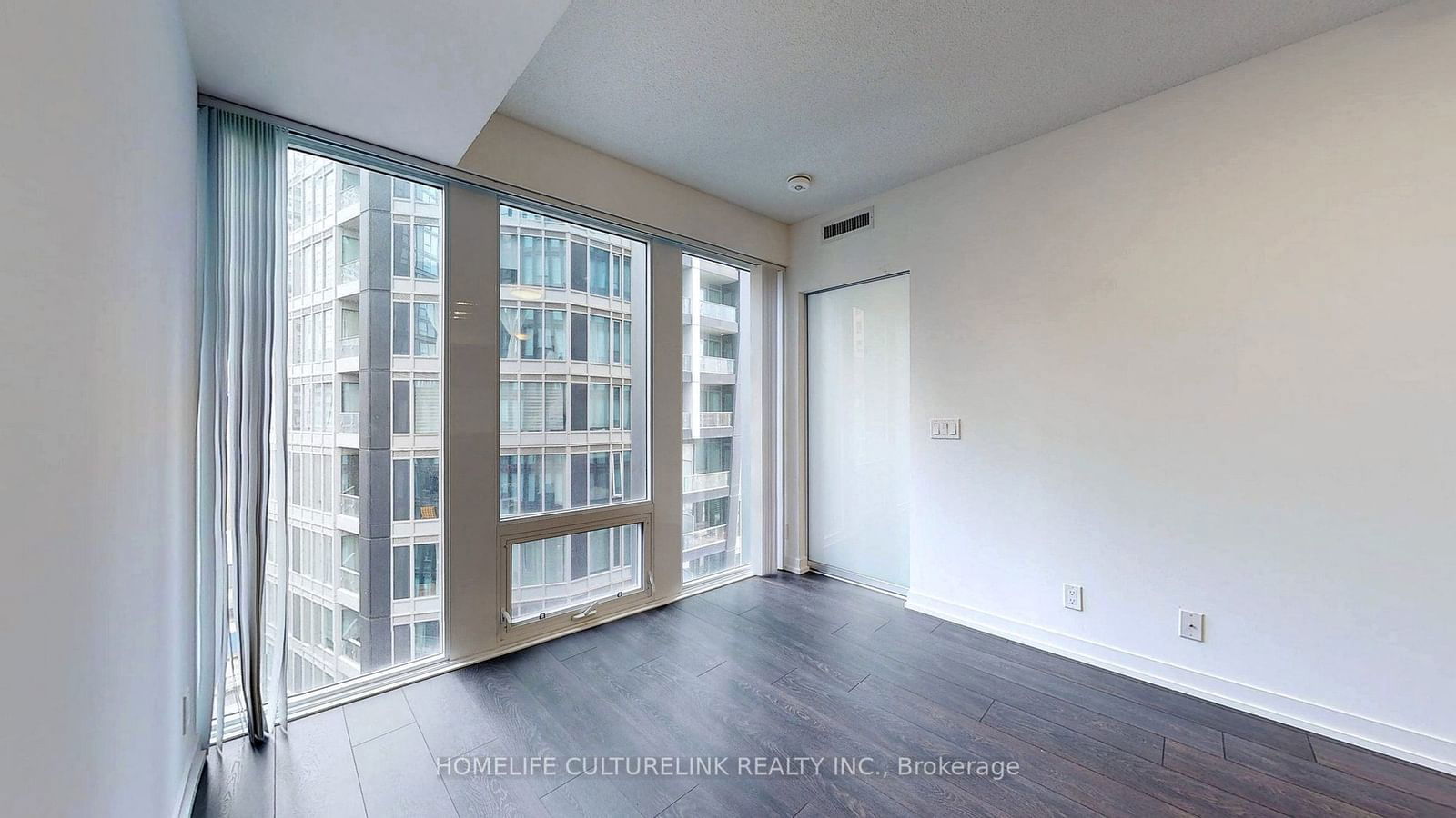 60 Shuter St, unit 1117 for rent