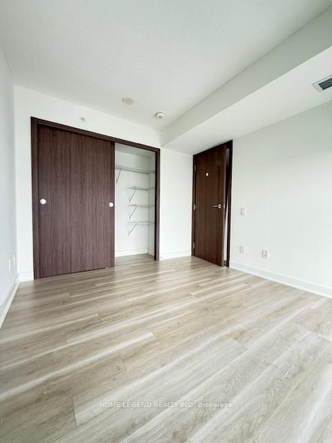 17 Bathurst St, unit 2816 for rent