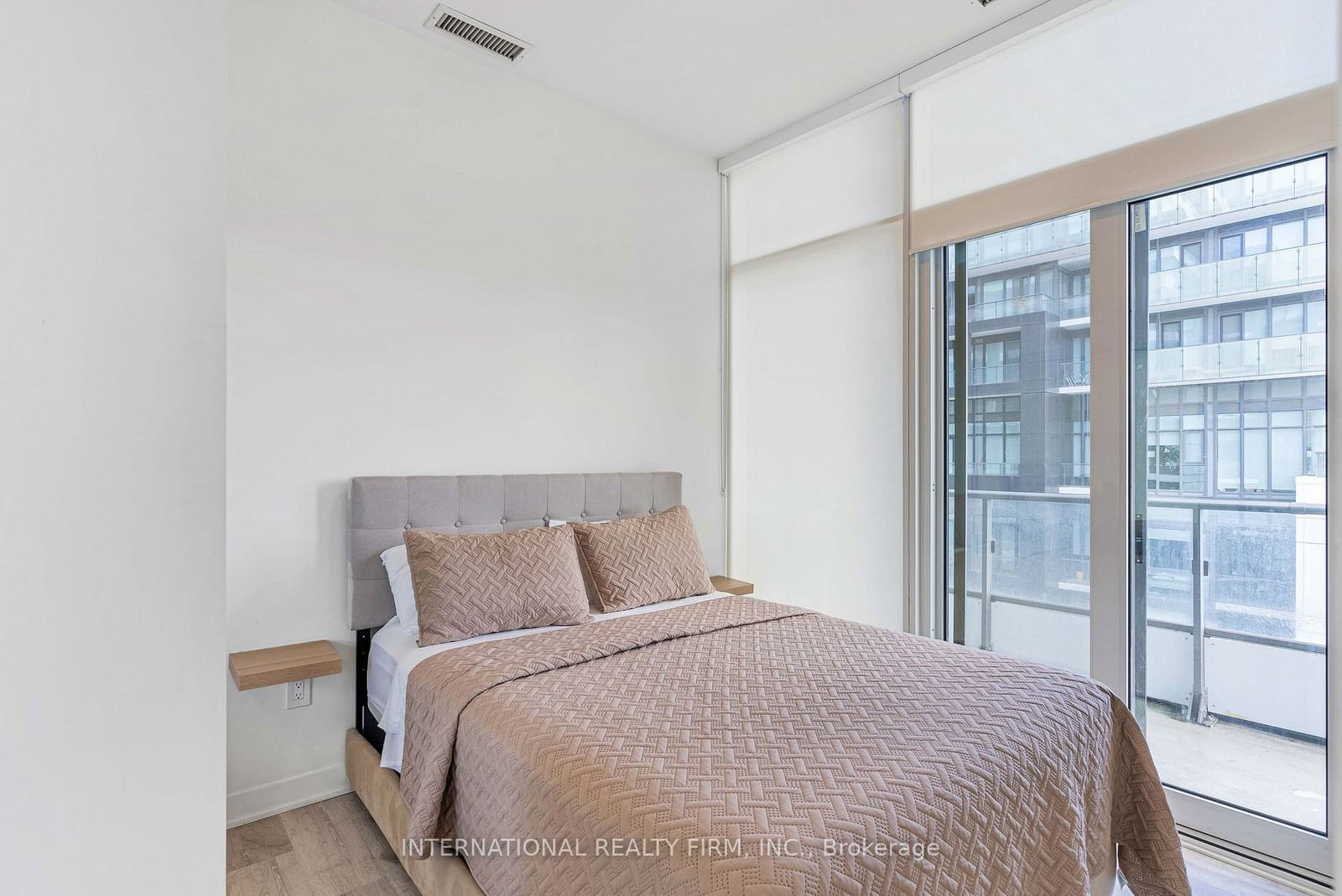 121 Lower Sherbourne St, unit 1122 for sale