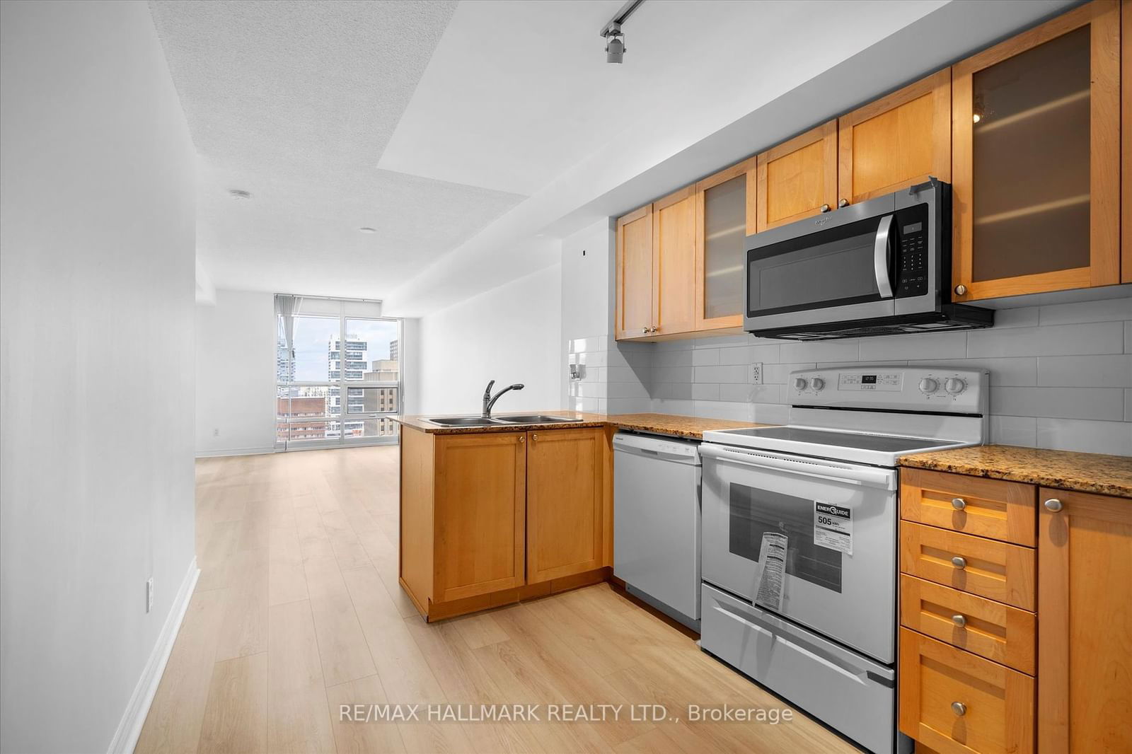 761 Bay St, unit 2303 for sale