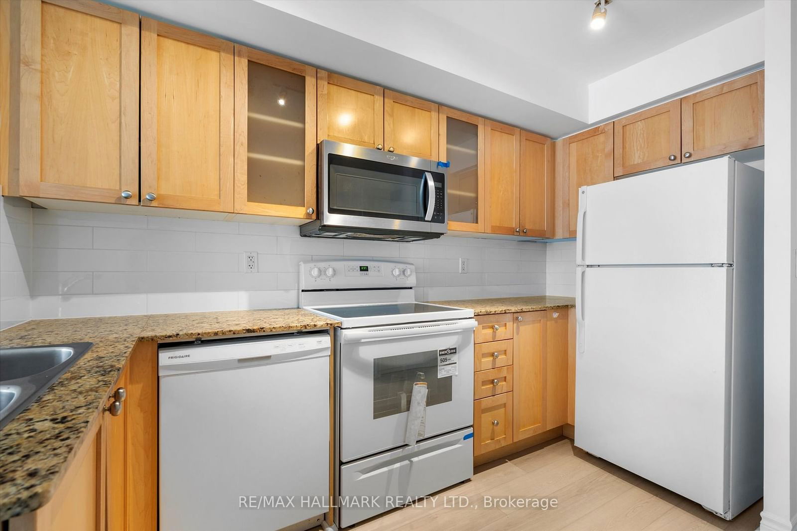 761 Bay St, unit 2303 for sale