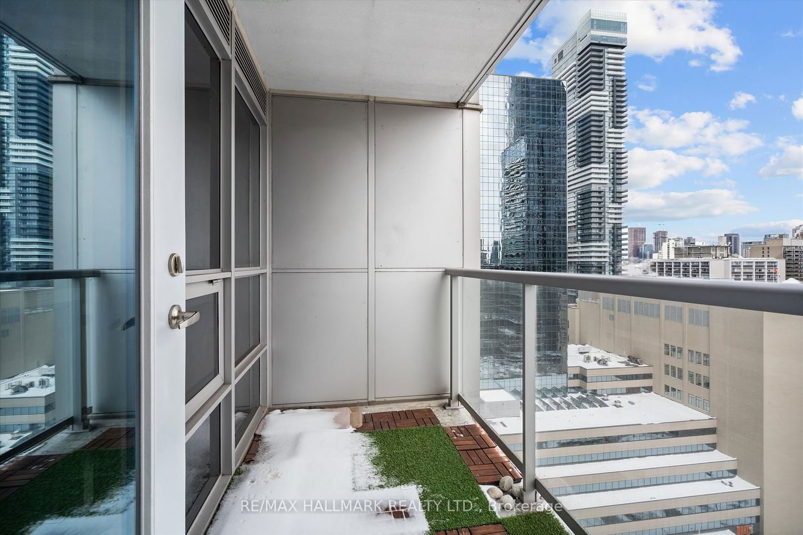 761 Bay St, unit 2303 for sale