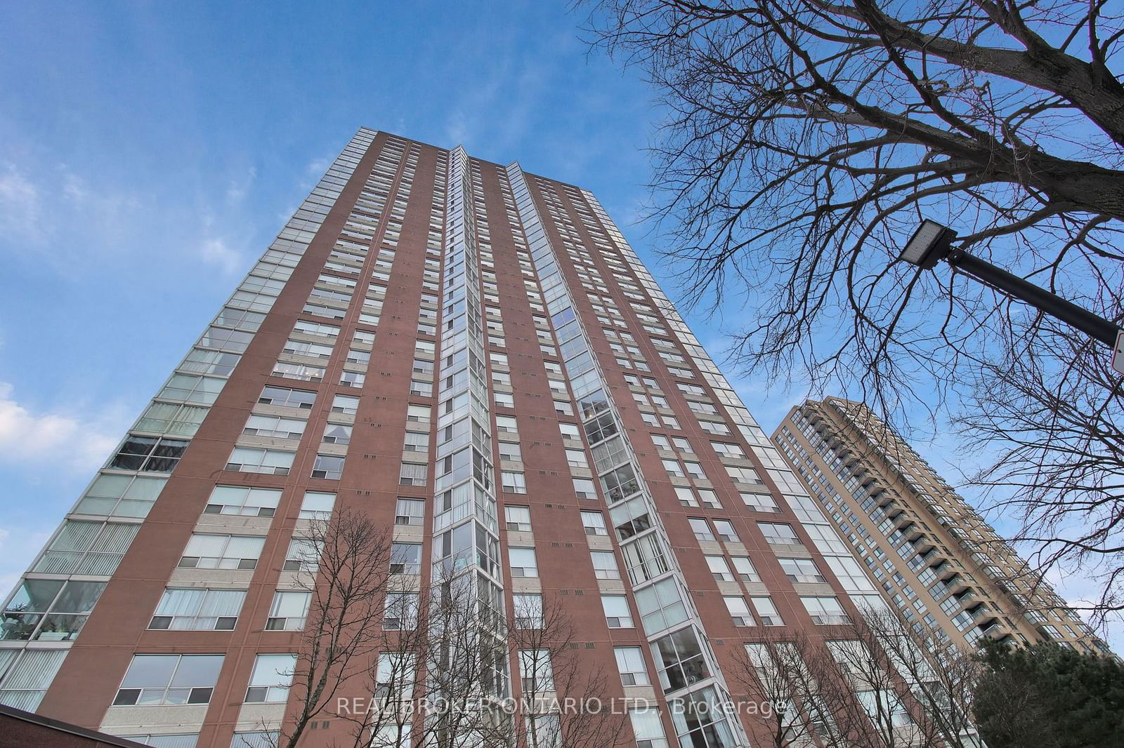 5 Concorde Pl, unit 3301 for rent