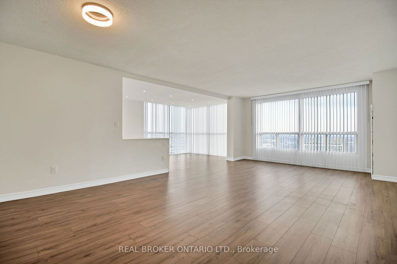 5 Concorde Pl, unit 3301 for rent