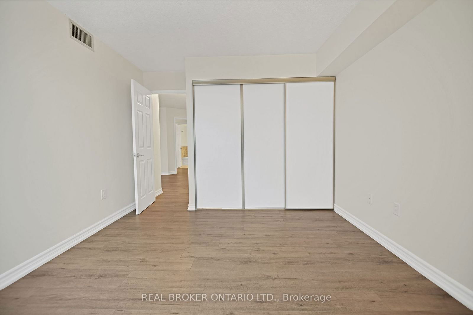 5 Concorde Pl, unit 3301 for rent