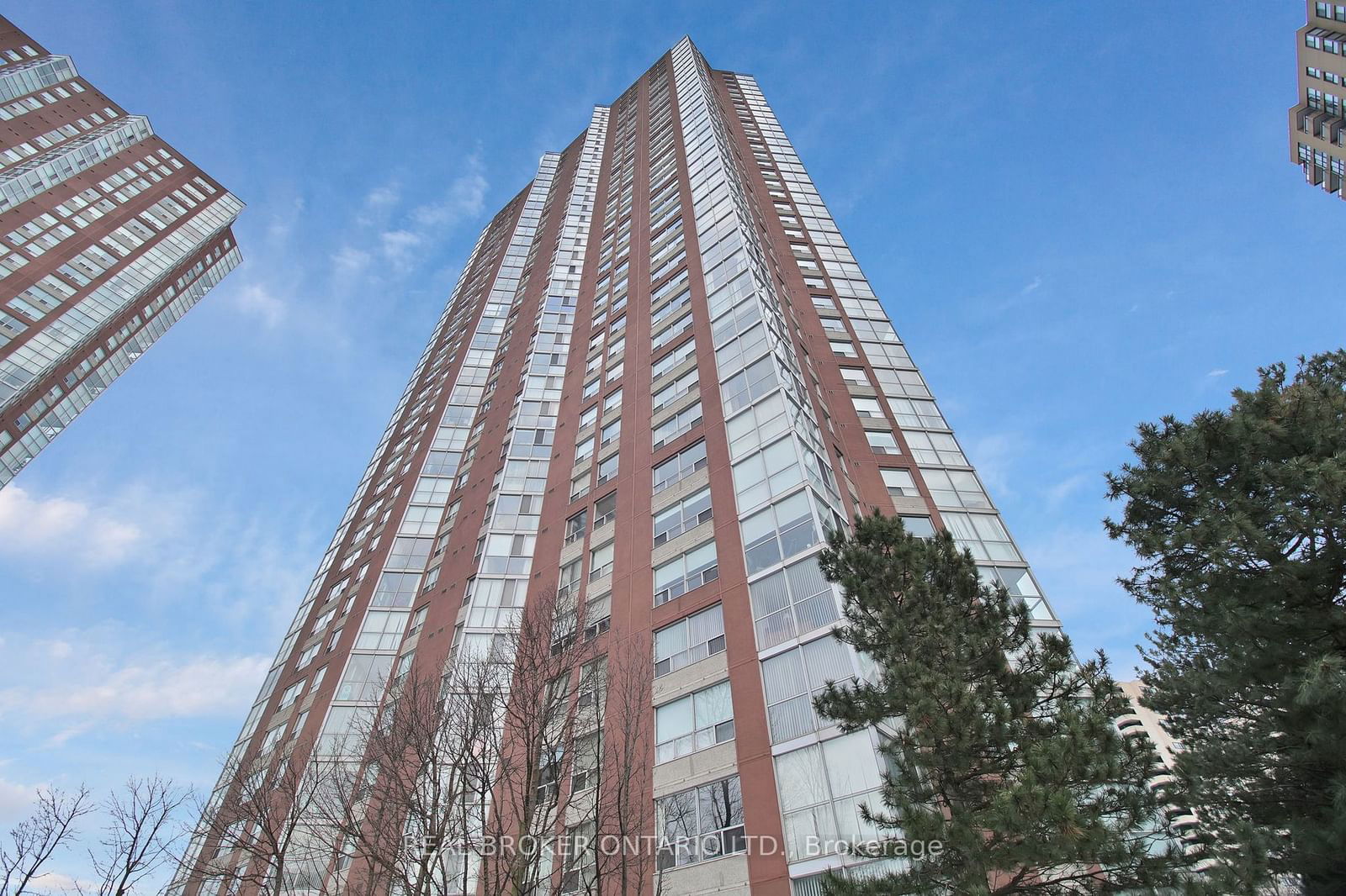 5 Concorde Pl, unit 3301 for rent