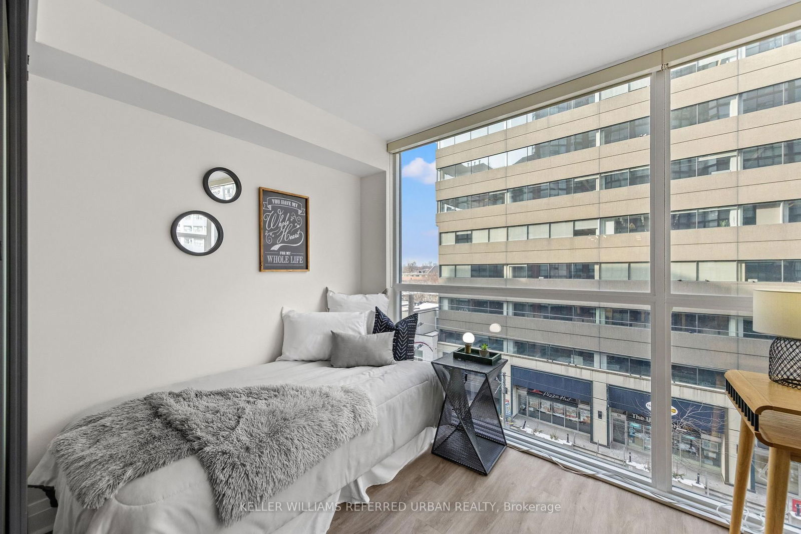 705 King St W, unit 612 for sale