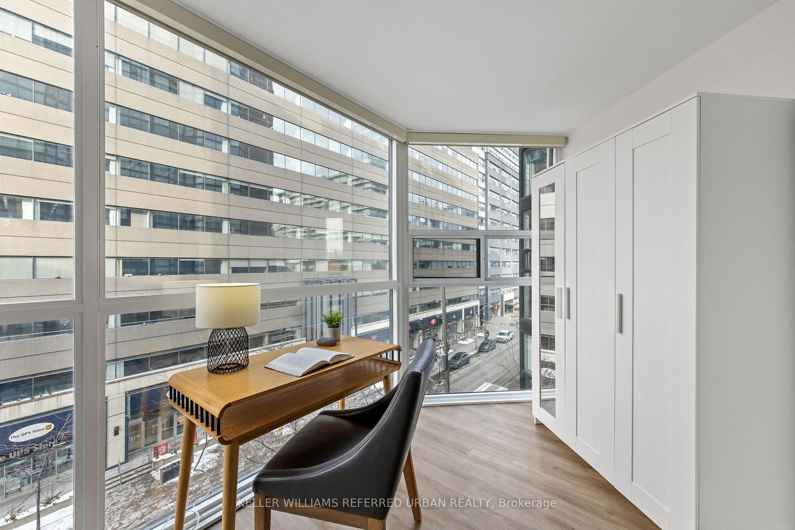 705 King St W, unit 612 for sale