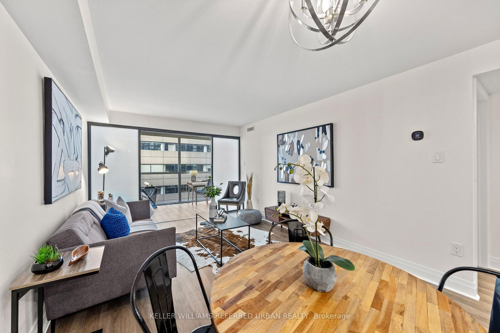 705 King St W, unit 612 for sale