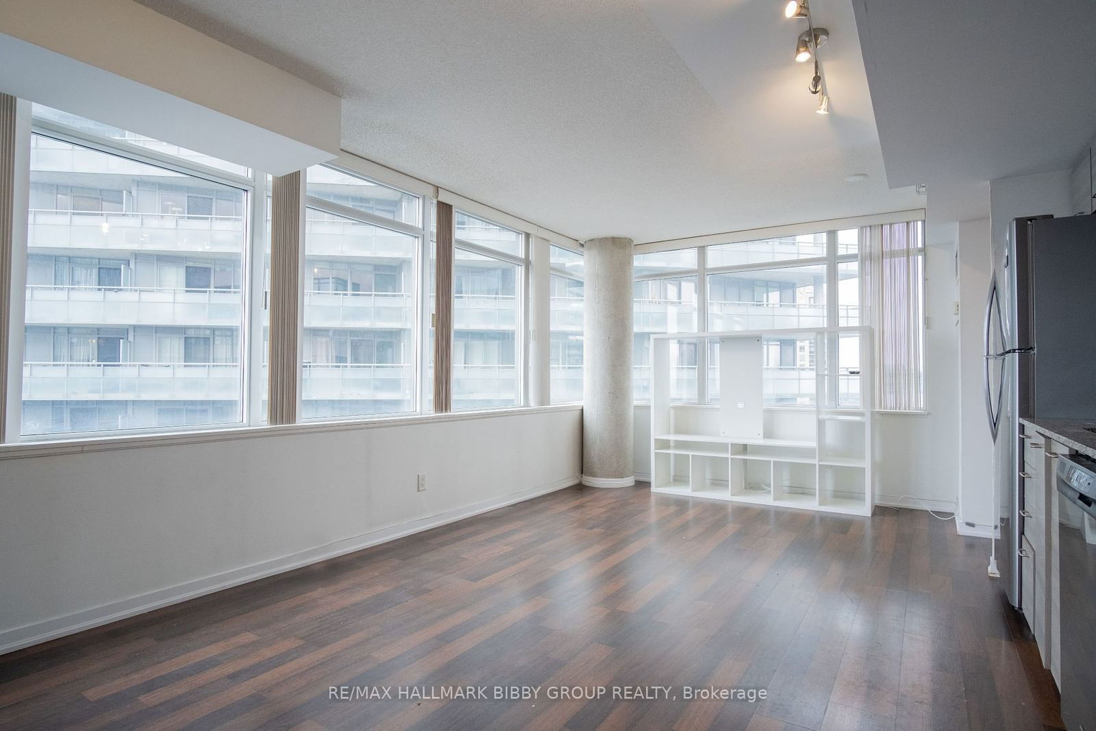 20 Joe Shuster Way, unit 1101 for rent